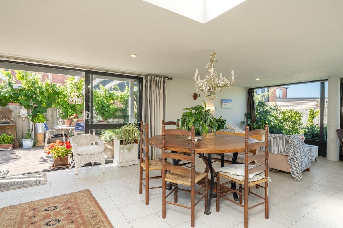 27 Francis Street, Blenheim Central, Blenheim, Marlborough - Carousel 27