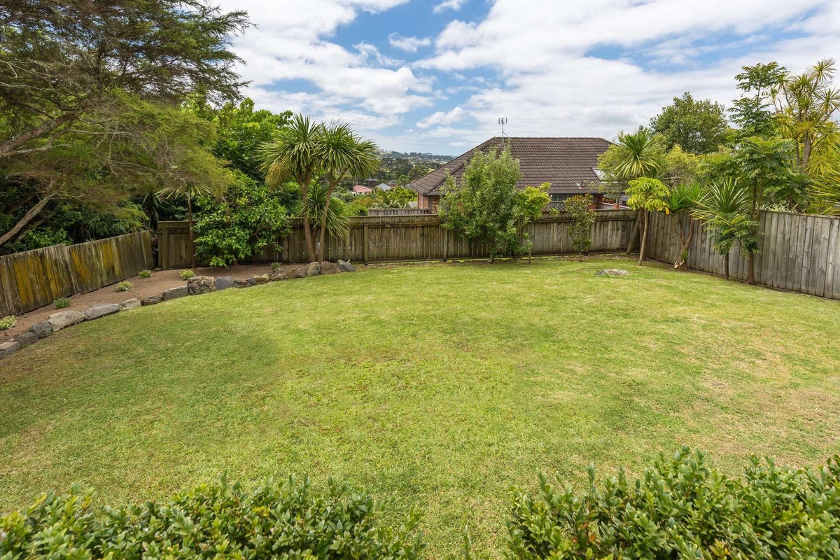 30 Carlton Street, Hillsborough, Auckland - Carousel 10