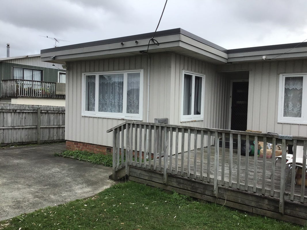 4 Vanguard Road, Kelston, Auckland - Carousel 1