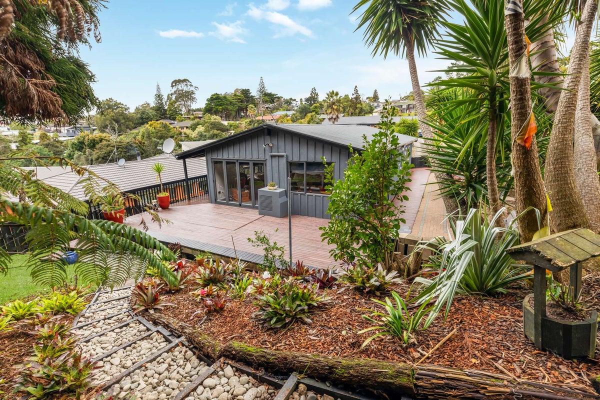 147K Glengarry Road, Glen Eden, Auckland - Carousel 2