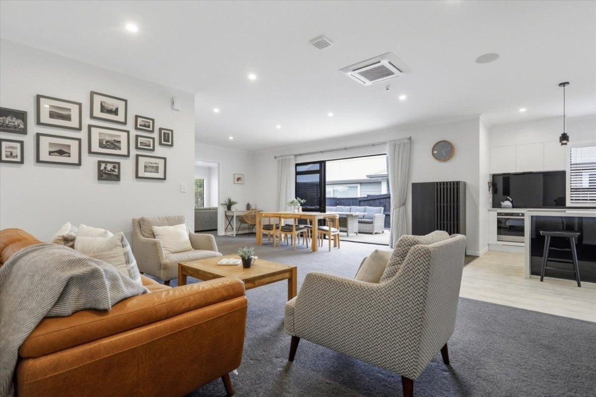 23 Puhirake Crescent, Pyes Pa, Tauranga - Carousel 2