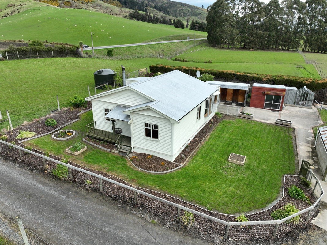 856 Allanton-Waihola Road, Allanton, Mosgiel - Carousel 1