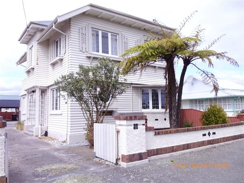 61 Peel Street, Westport, Westport - Carousel 1