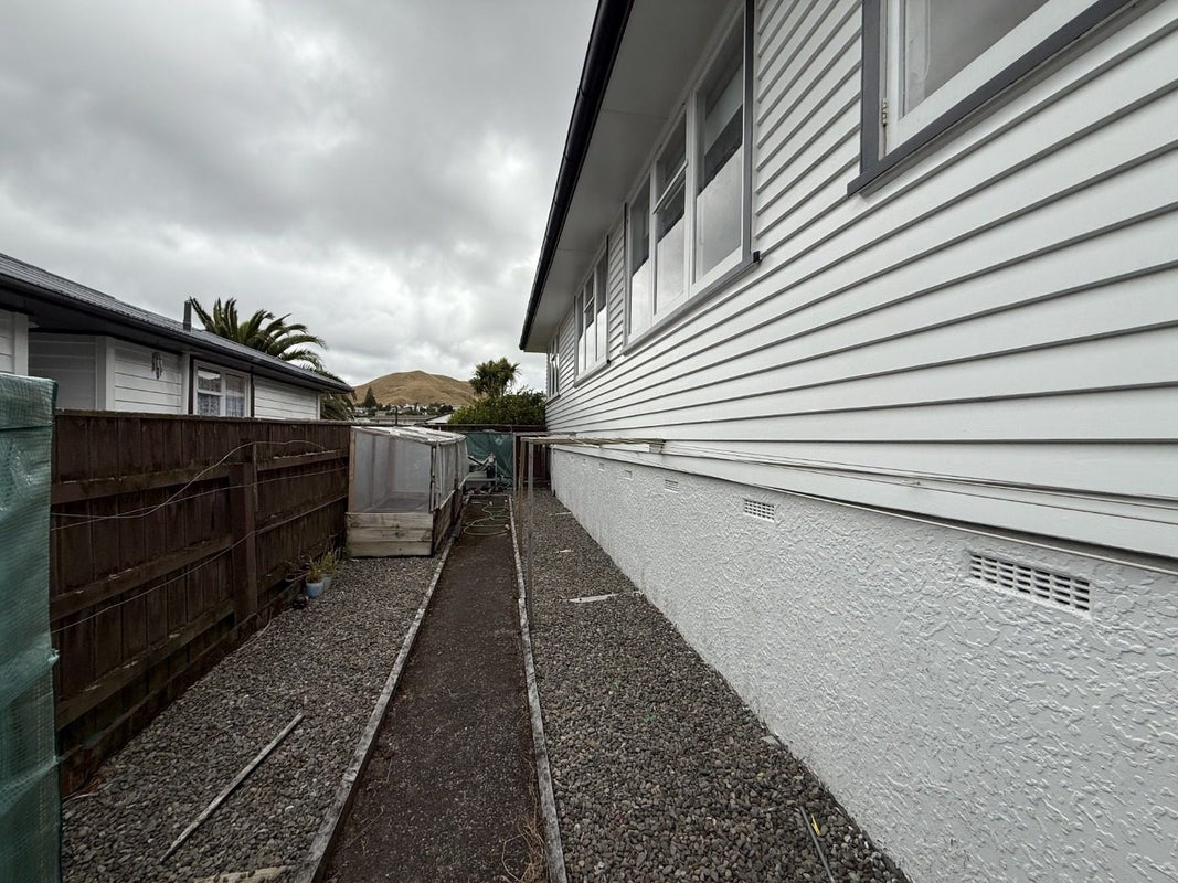 15 Natone Street, Waitangirua, Porirua - Carousel 15