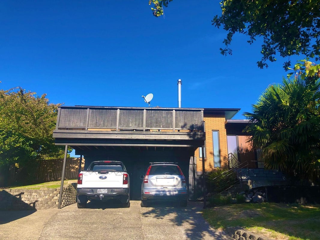 33 Hyde Avenue, Richmond Heights, Taupo - Carousel 1