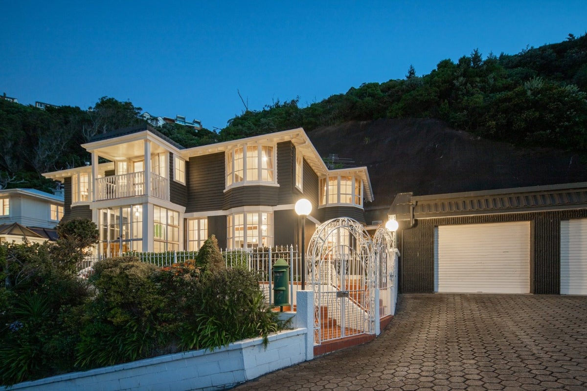 7A Wilkinson Street, Oriental Bay, Wellington - Carousel 11