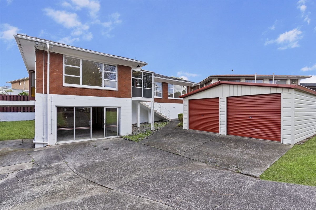 176 Edmonton Road, Te Atatu South, Auckland - Carousel 2