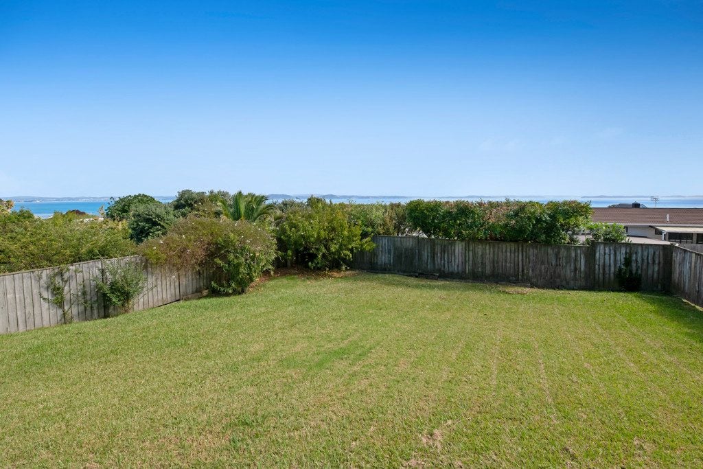 1322 Whangaparaoa Road, Army Bay, Whangaparaoa - Carousel 33