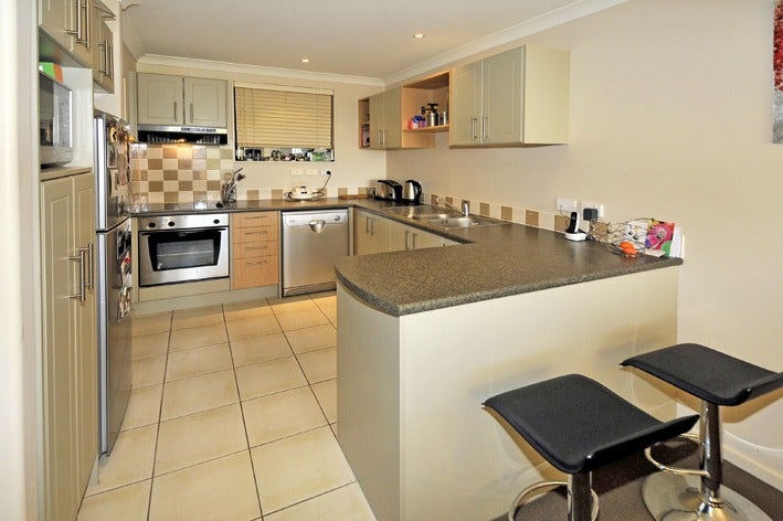 5/8 Monte Cassino Place, Birkdale, Auckland - Carousel 1