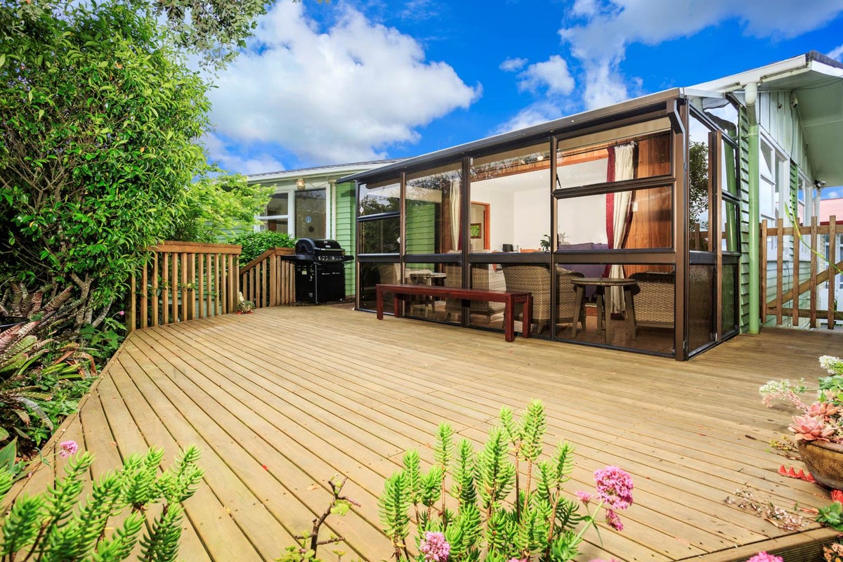 71 Juniper Road, Sunnynook, Auckland - Carousel 2