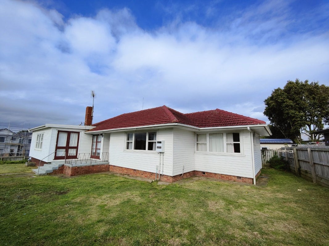 74 Mahia Road, Manurewa, Auckland - Carousel 1