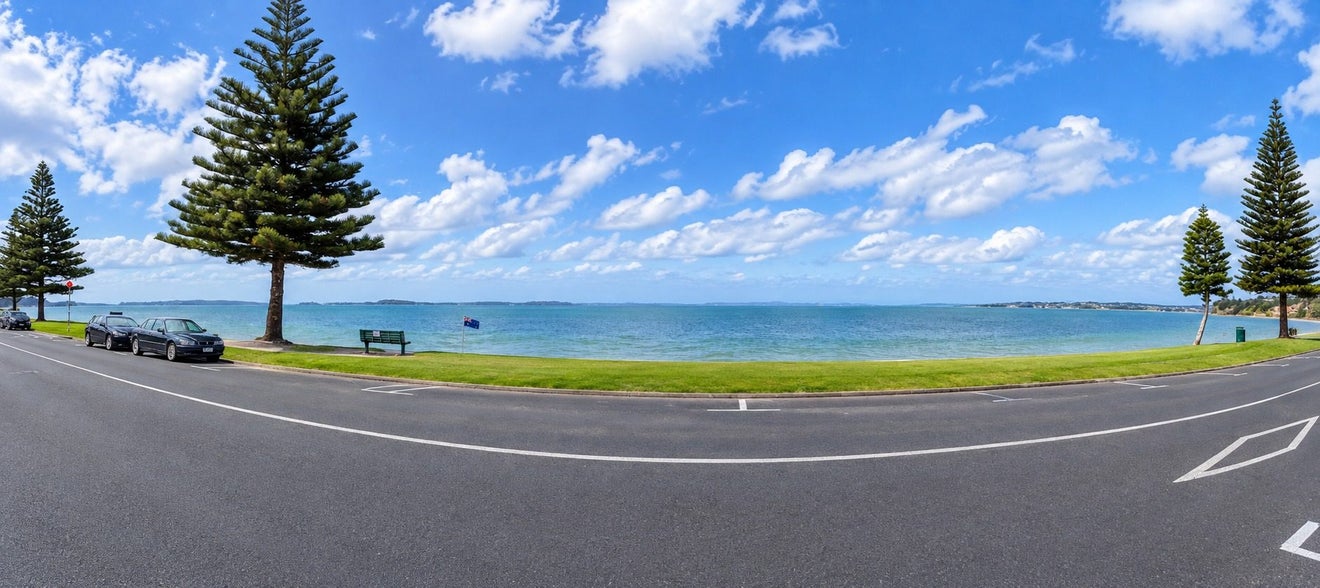 25A The Esplanade, Eastern Beach, Auckland - Carousel 2