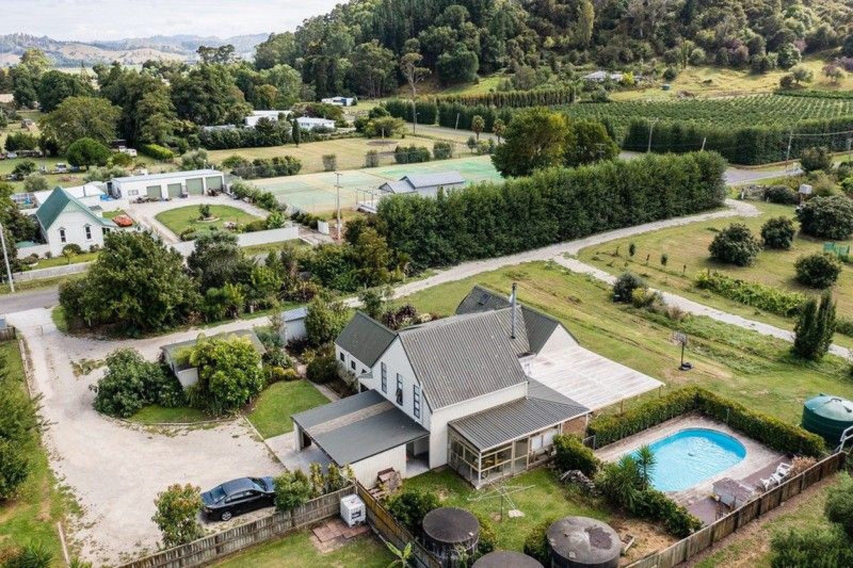 6 Hill Road, Ormond, Gisborne - Carousel 1
