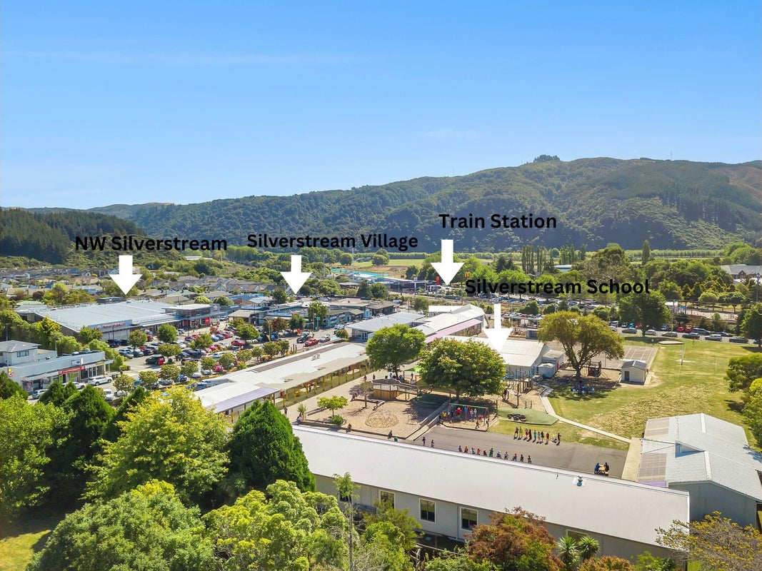12 Dowling Grove, Silverstream, Upper Hutt - Carousel 34