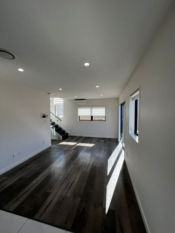 14 Shahkot Way, Papatoetoe, Auckland - Carousel 1