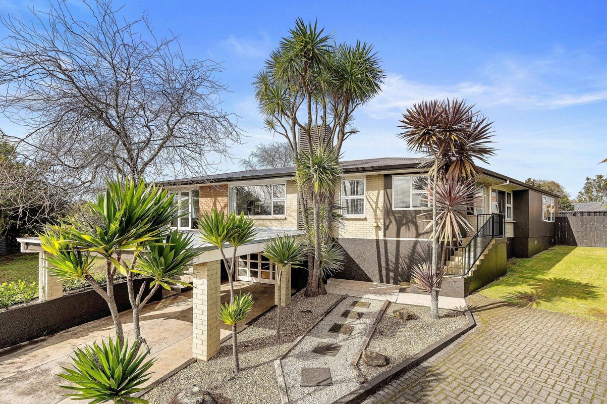 74 Devon Street, Glenholme, Rotorua - Carousel 1