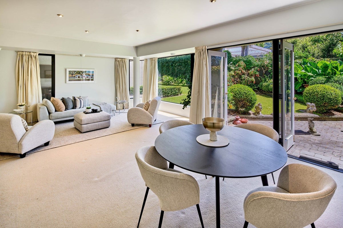 5/32 Hobson Street, Thorndon, Wellington - Carousel 1