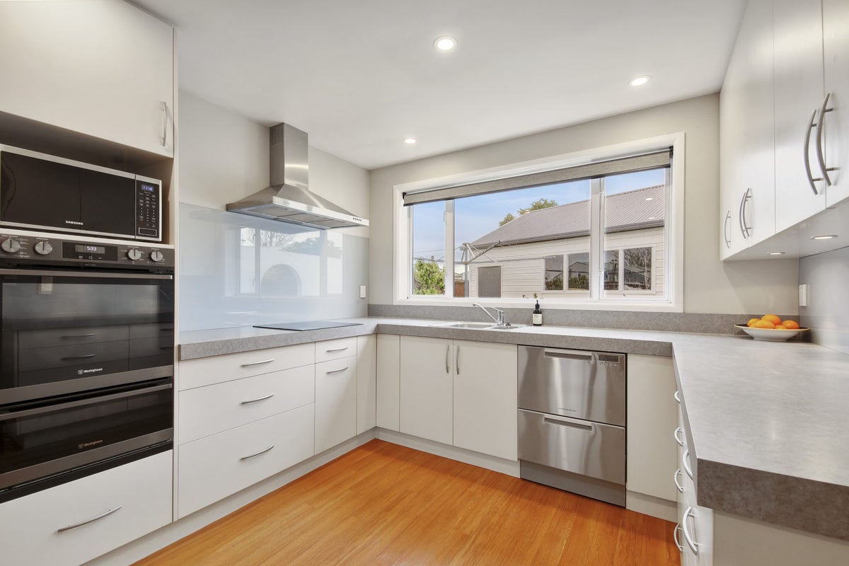 17 Seagrave Place, Ilam, Christchurch - Carousel 2