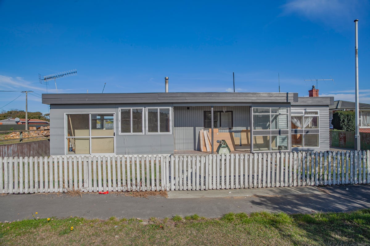 63 The Avenue, Pareora - Carousel 1