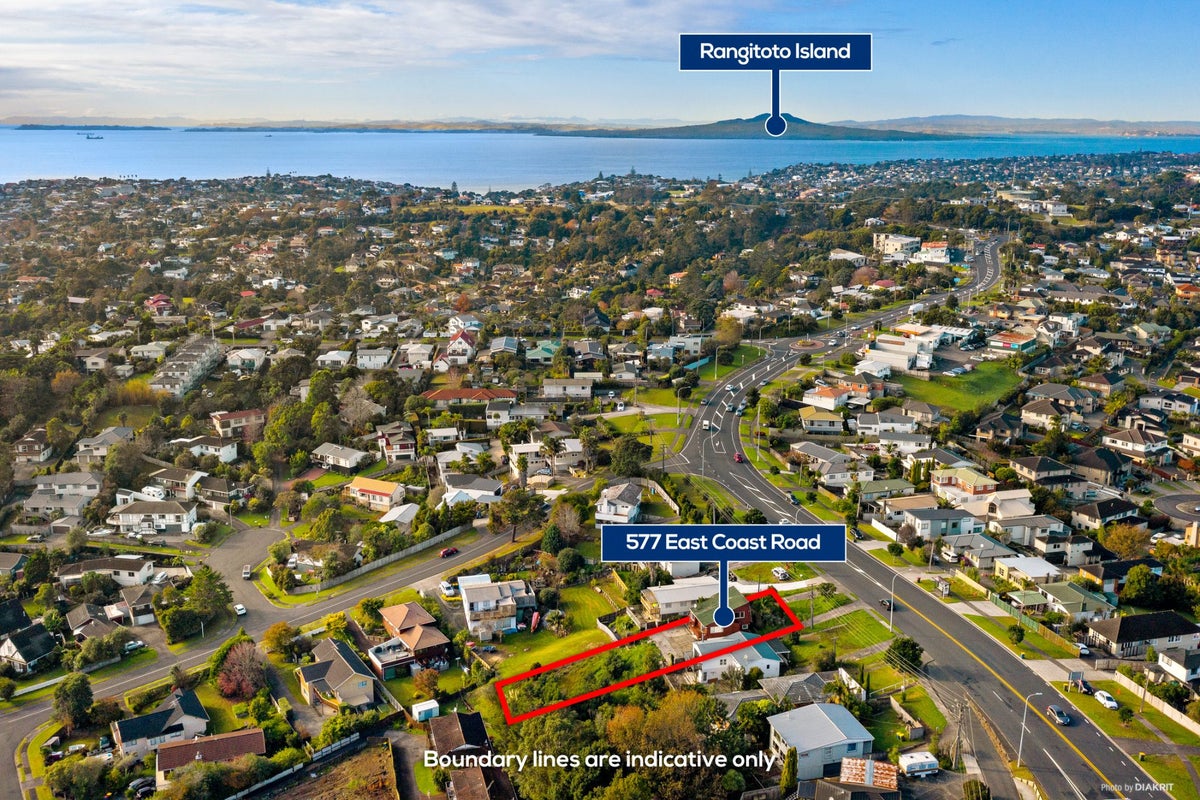 577 East Coast Road, Browns Bay, Auckland - Carousel 1