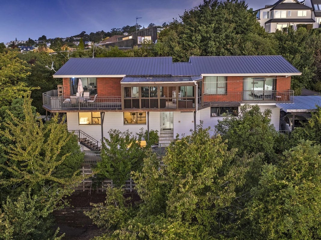 10 Bengal Drive, Cashmere, Christchurch - Carousel 1