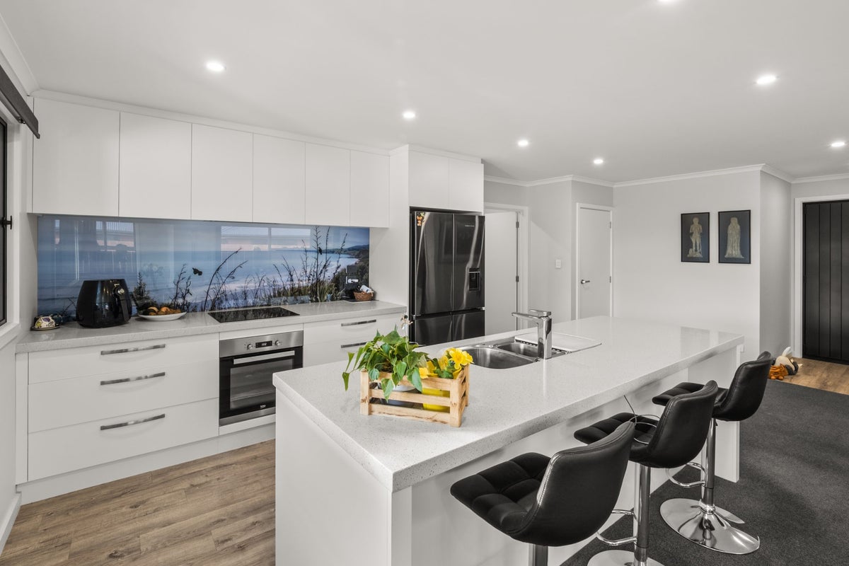 33 Geoff Geering Drive, Netherby, Ashburton - Carousel 2