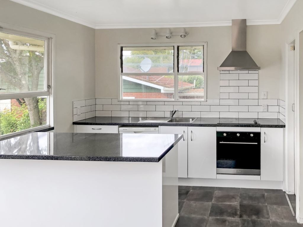 63 Great North Road, Saint Johns Hill, Whanganui - Carousel 2