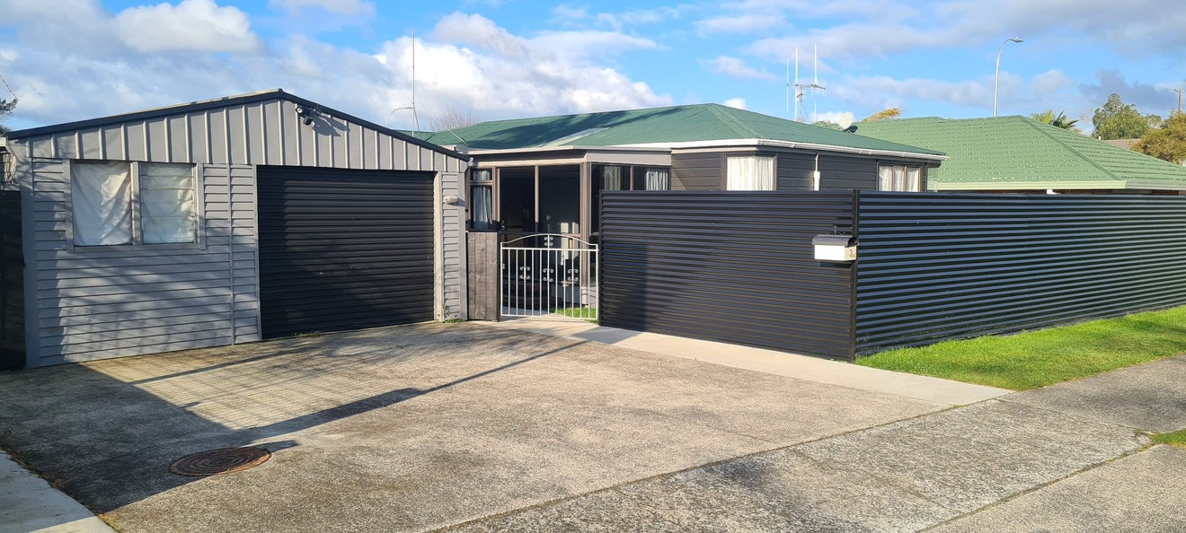 3 Sunset Crescent, Maungatapu, Tauranga - Carousel 1