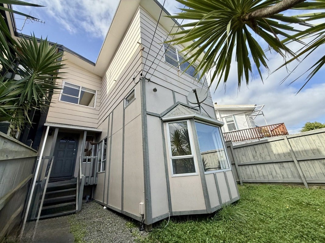 17A Castle Crescent, Stokes Valley, Lower Hutt - Carousel 16