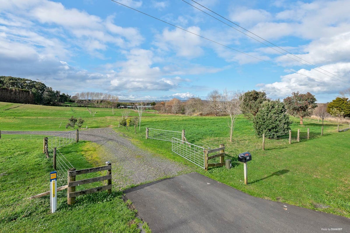 196 Blackbridge Road, Karaka, Papakura - Carousel 2