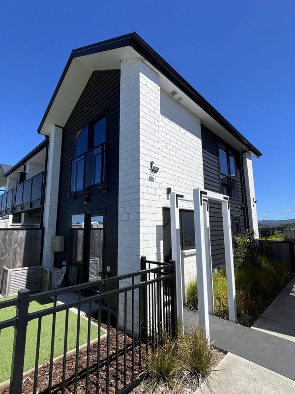 12/170 Don Buck Road, Massey, Auckland - Carousel 1