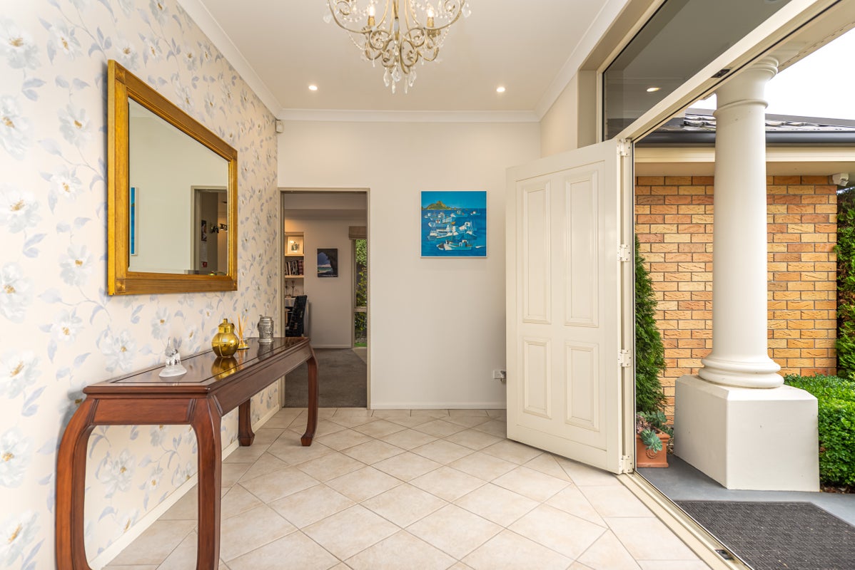 12 Oratia Grove, Northwood, Christchurch - Carousel 2
