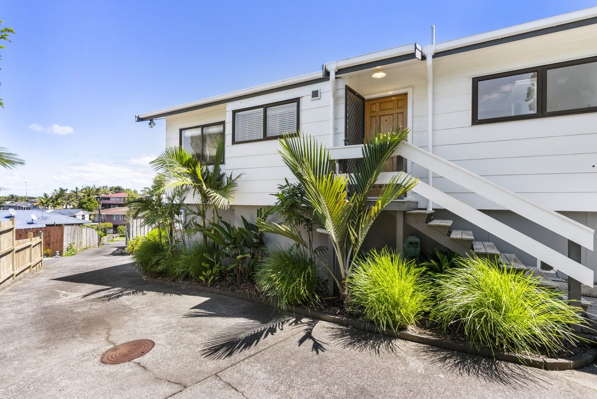 2/11 Skinner Road, Mount Wellington, Auckland - Carousel 1