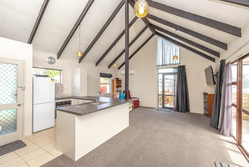 180A Cornfoot Street, Castlecliff, Whanganui - Carousel 2