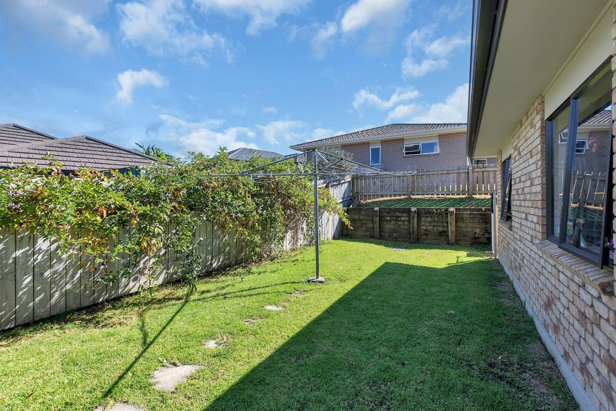 92 Ridgeway Drive, Te Kamo, Whangarei - Carousel 2