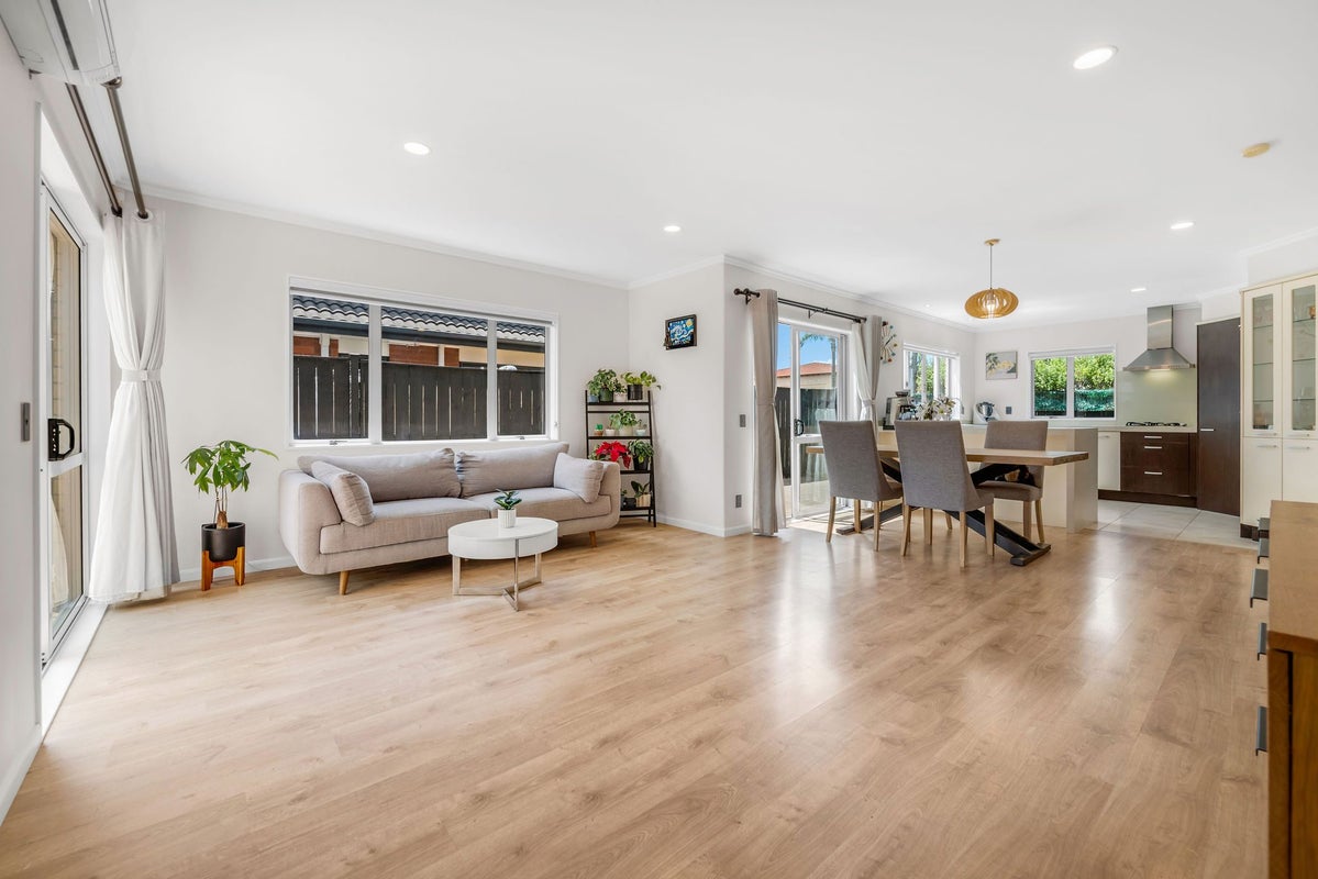 16 Premwood Road, Flat Bush, Auckland - Carousel 2