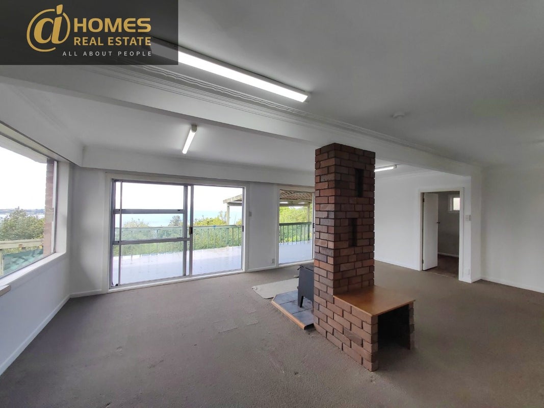356 Hillsborough Road, Hillsborough, Auckland - Carousel 1