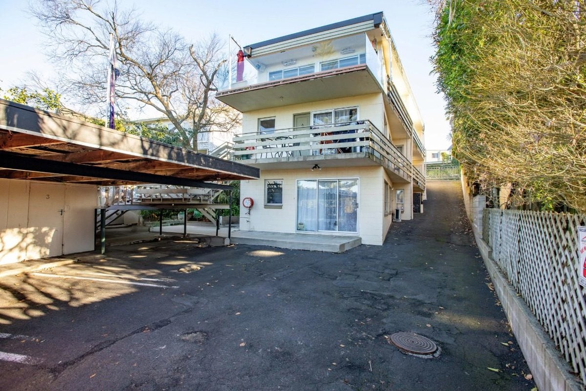 4/1222 Victoria Street, Whitiora, Hamilton - Carousel 1