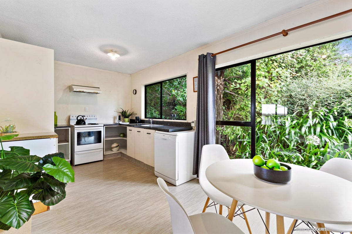 6 Mayaro Crescent, Grenada Village, Wellington - Carousel 2
