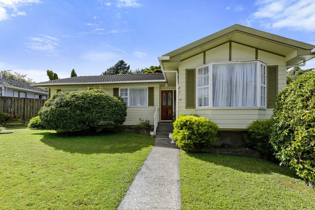 204 Major Drive, Kelson, Lower Hutt - Carousel 19