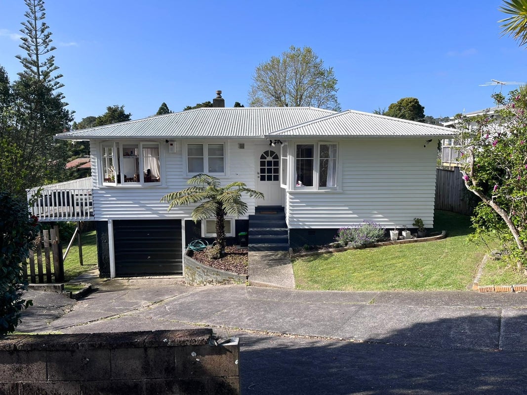 6 Endeavour Street, Blockhouse Bay, Auckland - Carousel 1