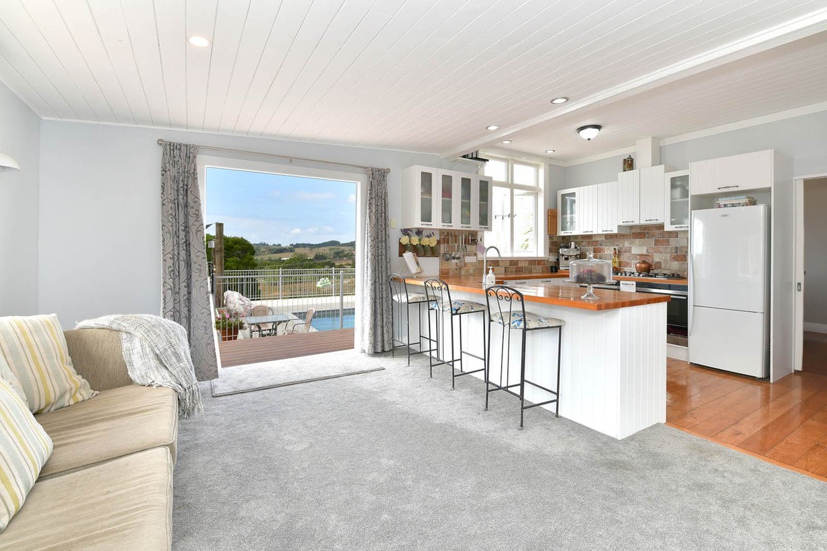 78 Pebble Brook Road, Silverdale - Carousel 2