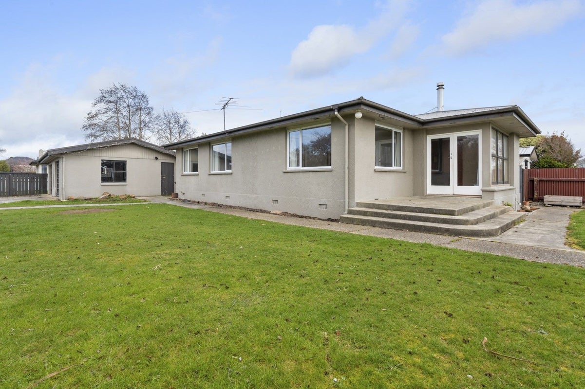 117 Lamond Street East, Hargest, Invercargill - Carousel 1