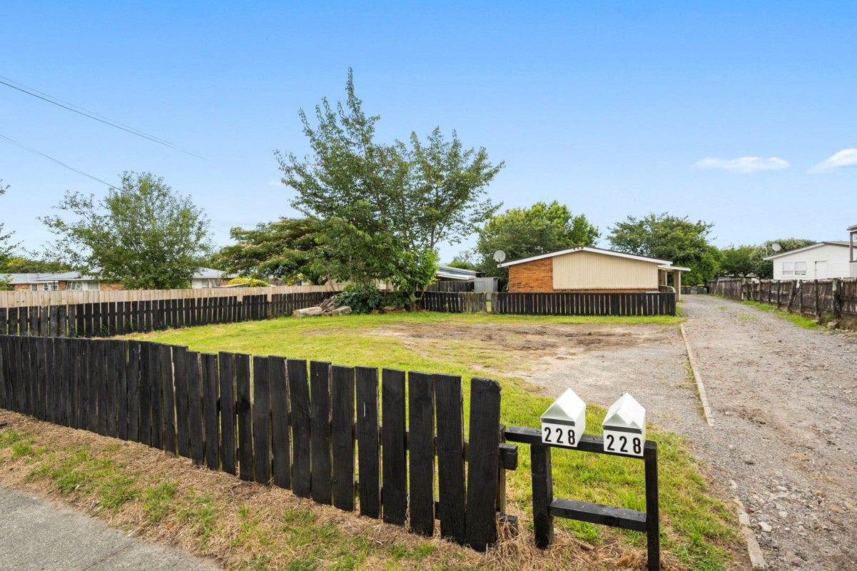 228 Clayton Road, Pukehangi, Rotorua - Carousel 1