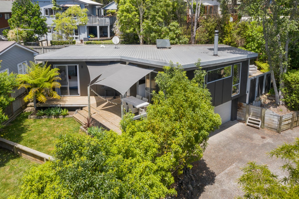 91B Kaurilands Road, Titirangi, Auckland - Carousel 2