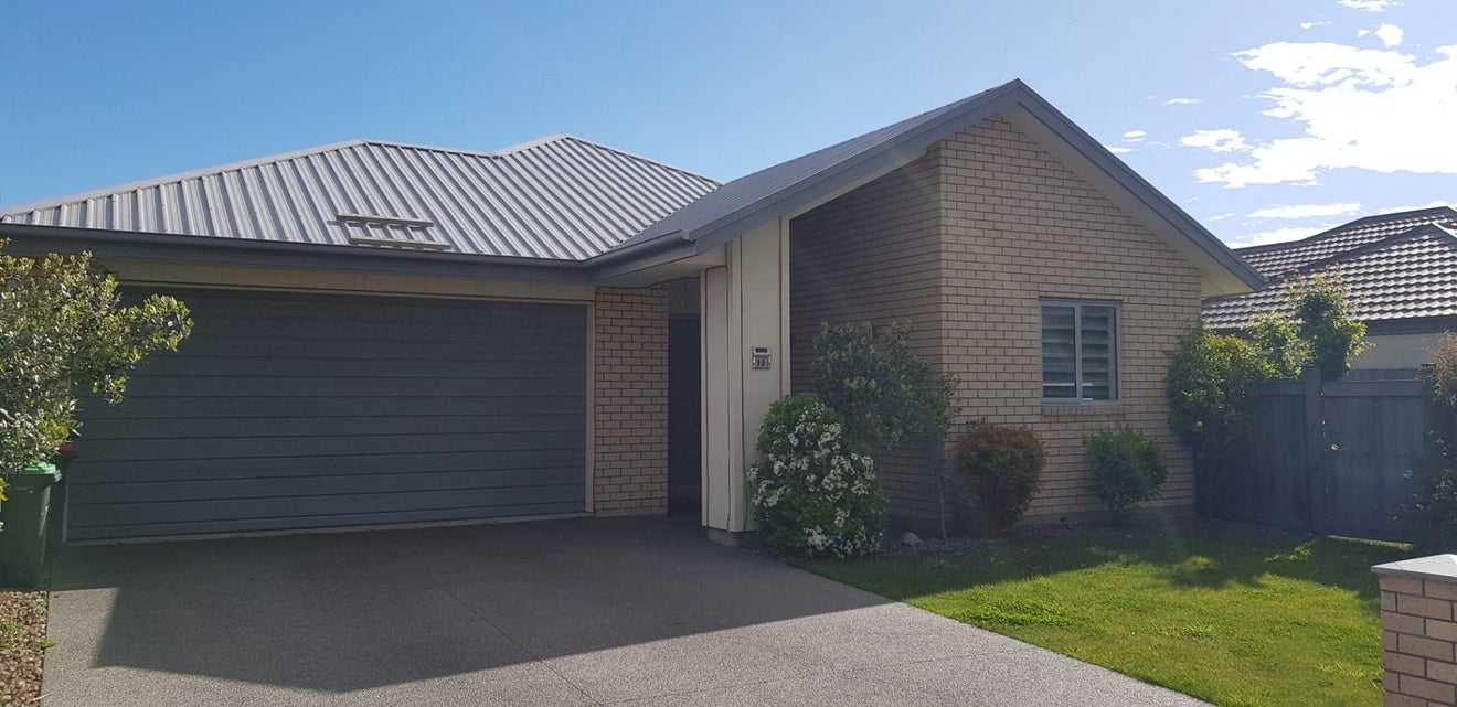 10 ST PETERS CLOSE, Woolston, Christchurch - Carousel 1