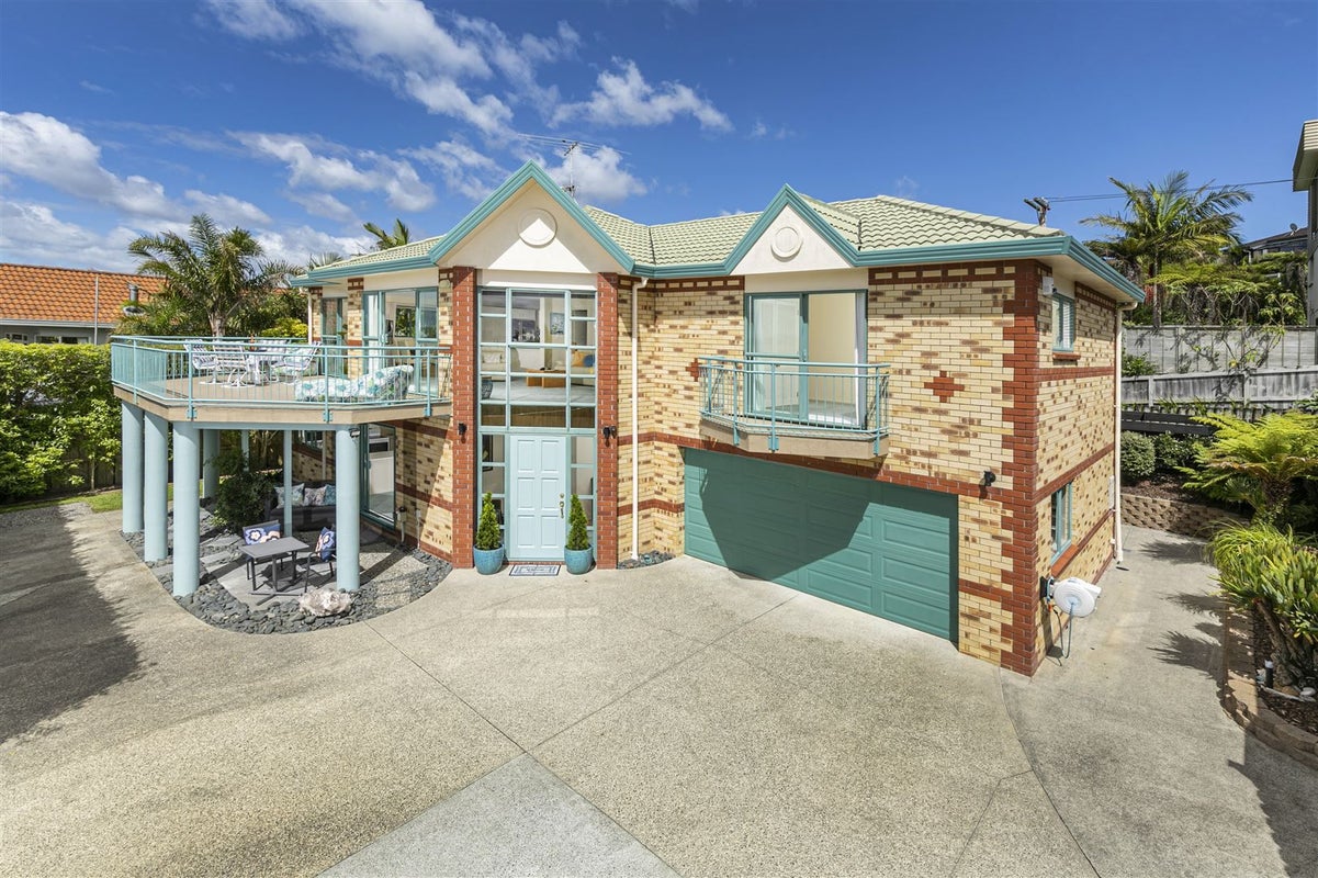 19A Orchard Road, Browns Bay, Auckland - Carousel 1