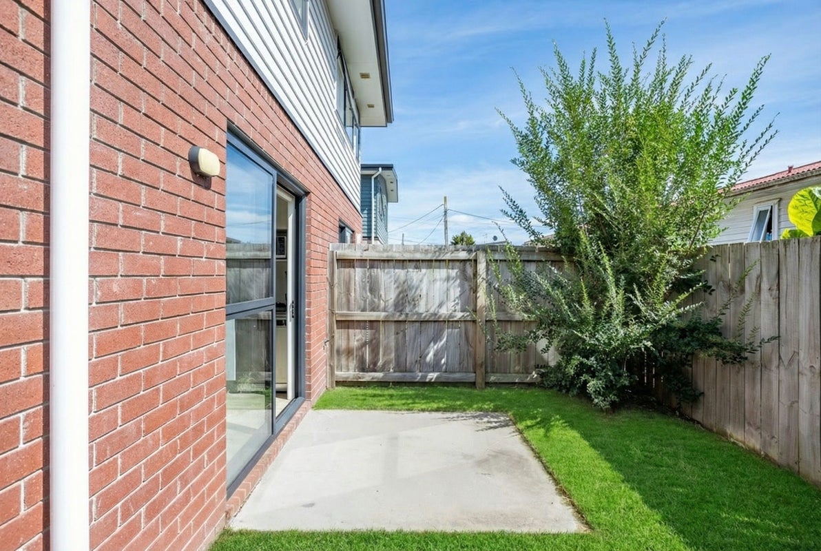 2/54 Helena Road, Hillcrest, Hamilton - Carousel 15