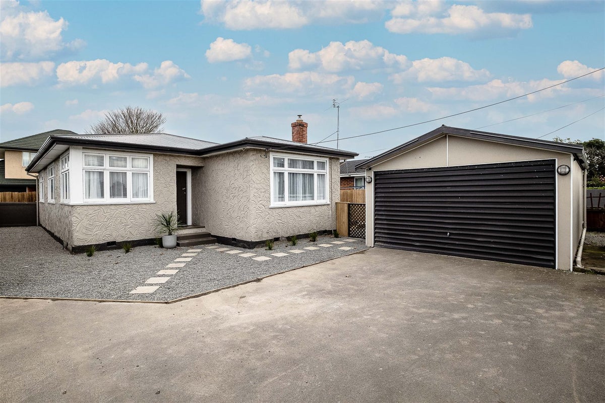1/375 YALDHURST ROAD, Russley, Christchurch - Carousel 1