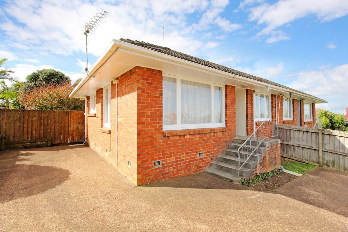 2/122 Lake Road, Belmont, Auckland - Carousel 2